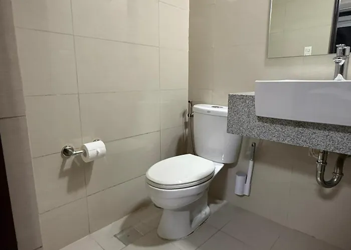 In Bgc By Michvist - Uptown Parksuites Tower 2 * Manila