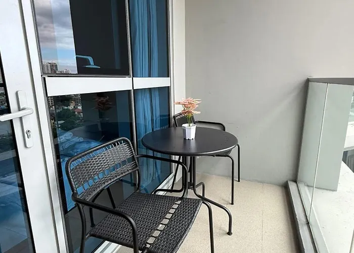 In Bgc By Michvist - Uptown Parksuites Tower 2 * Manila