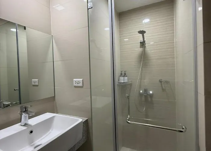 Aparthotel In Bgc By Michvist - Uptown Parksuites Tower 2 Manila